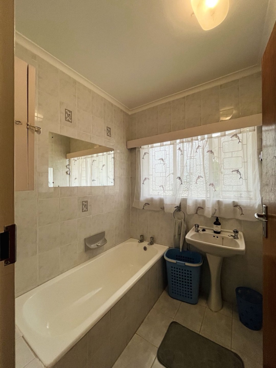 5 Bedroom Property for Sale in Vanes Estate Eastern Cape
